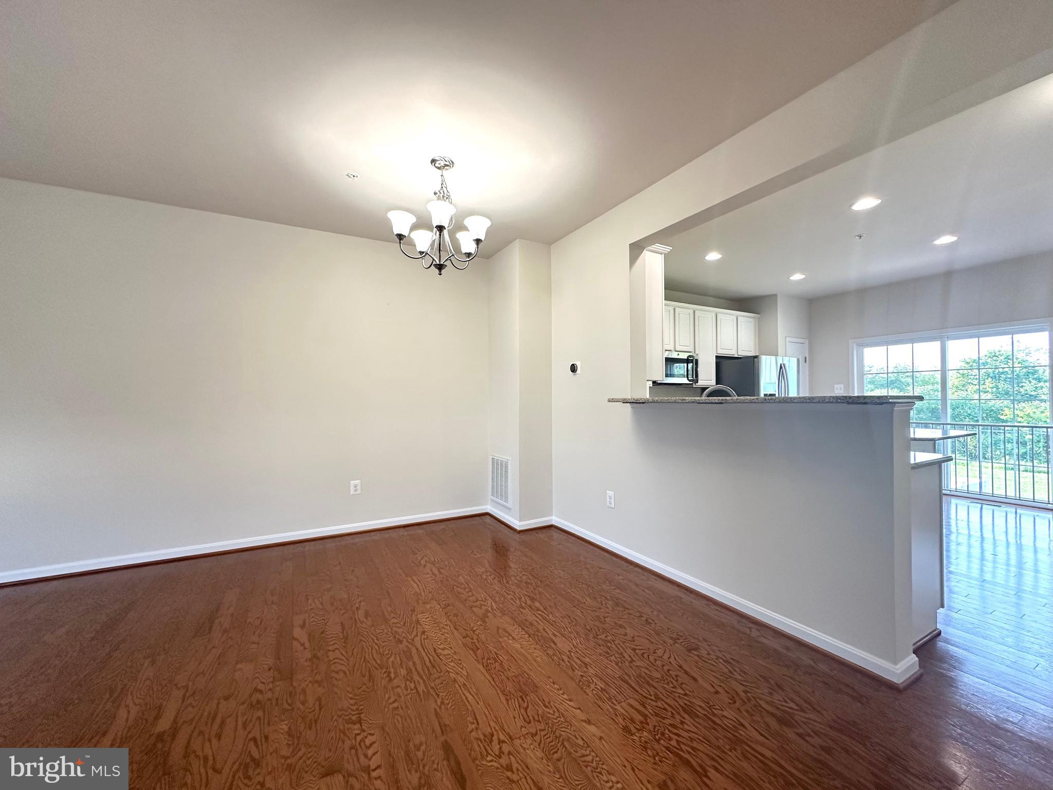 CARRIAGE HILL - Residential Lease