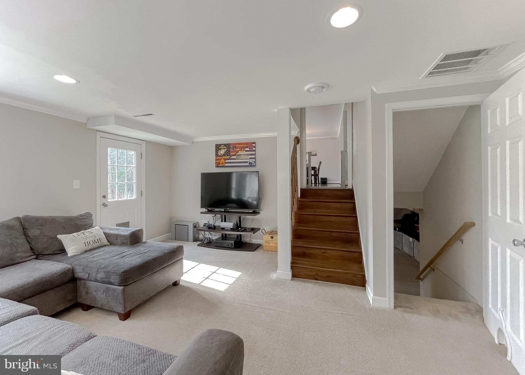 ESPERANZA FARMS - Residential