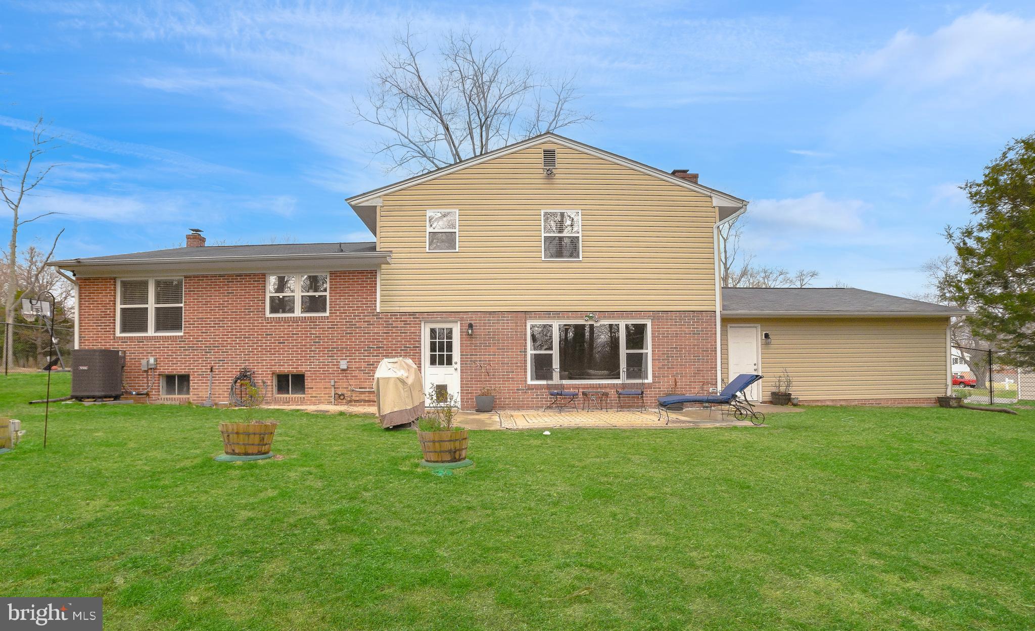 ESPERANZA FARMS - Residential