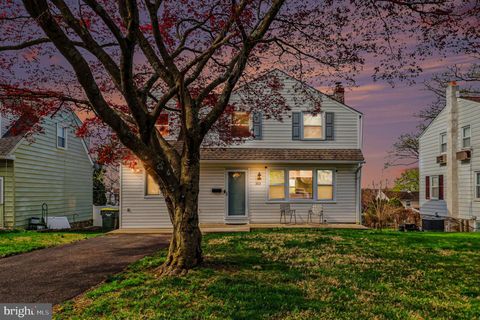 Photo of 312 Woodlawn Avenue, WILLOW GROVE, PA 19090 (MLS # PAMC2175400)