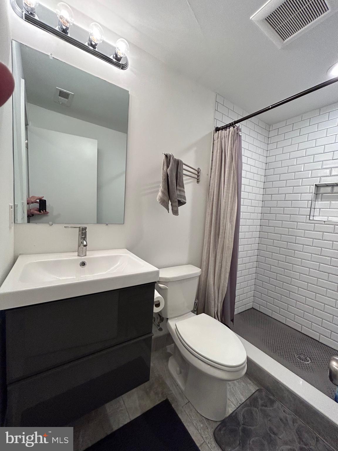 GRAYS FERRY - Residential Lease