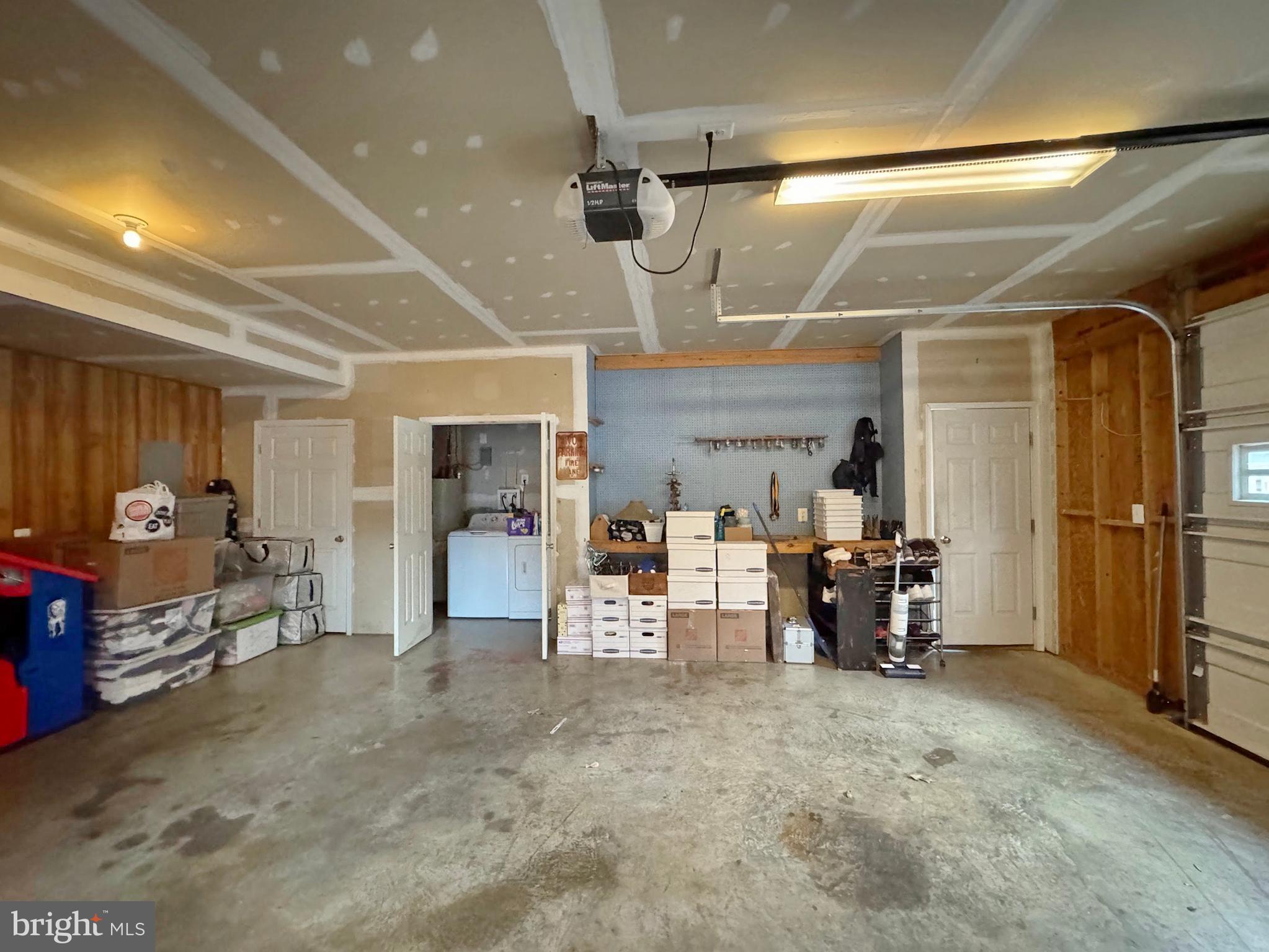 BENEDICT FARMS - Residential