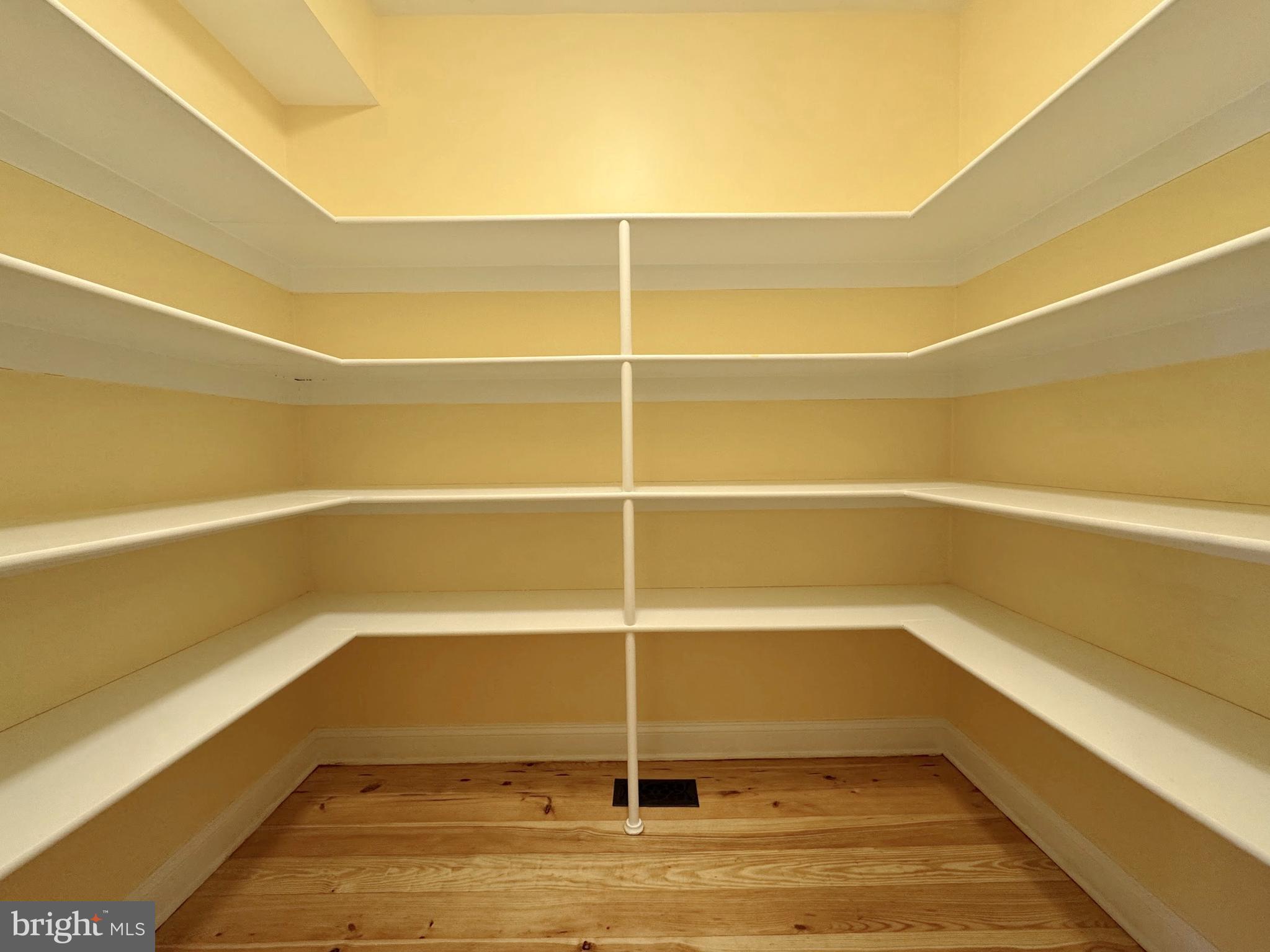 BENEDICT FARMS - Residential