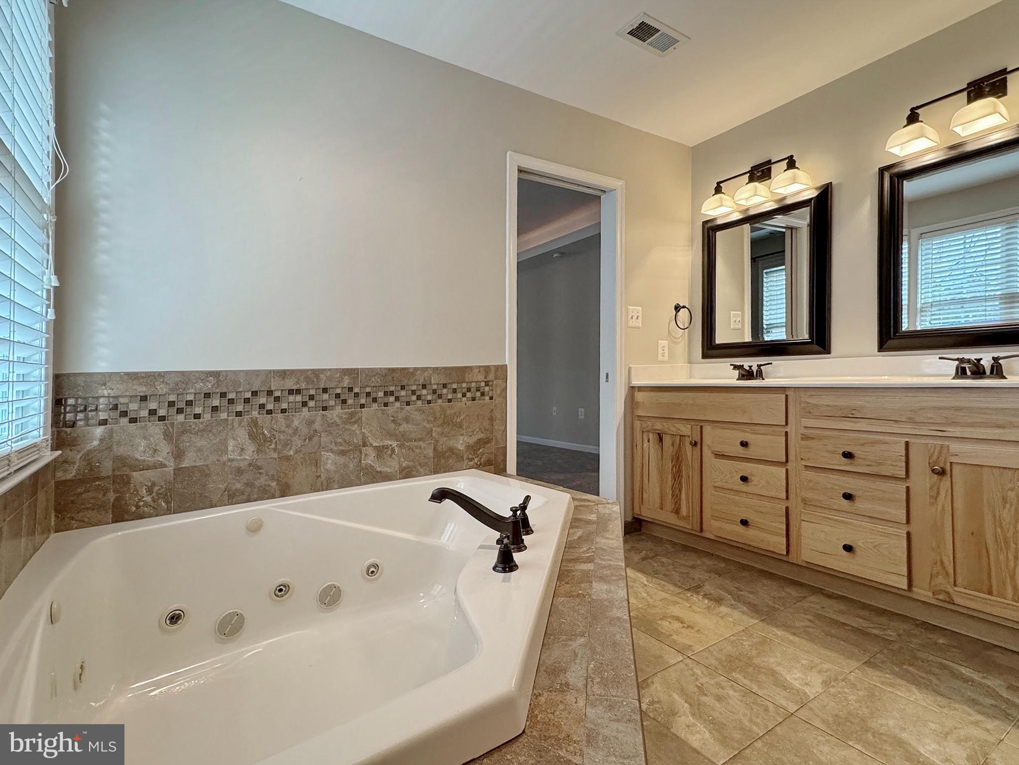 BENEDICT FARMS - Residential