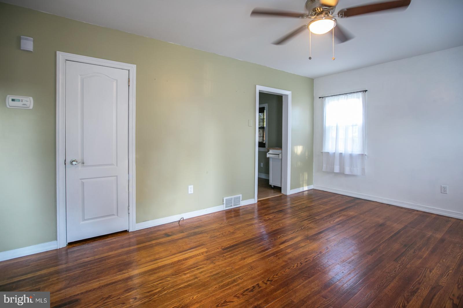 27 GRANT AVENUE