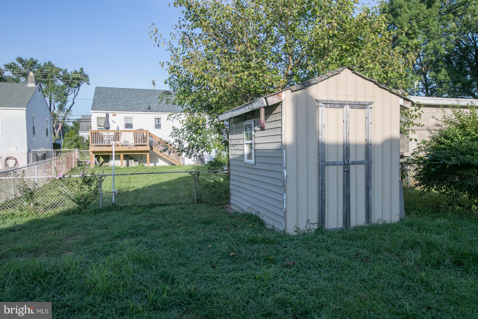 27 GRANT AVENUE