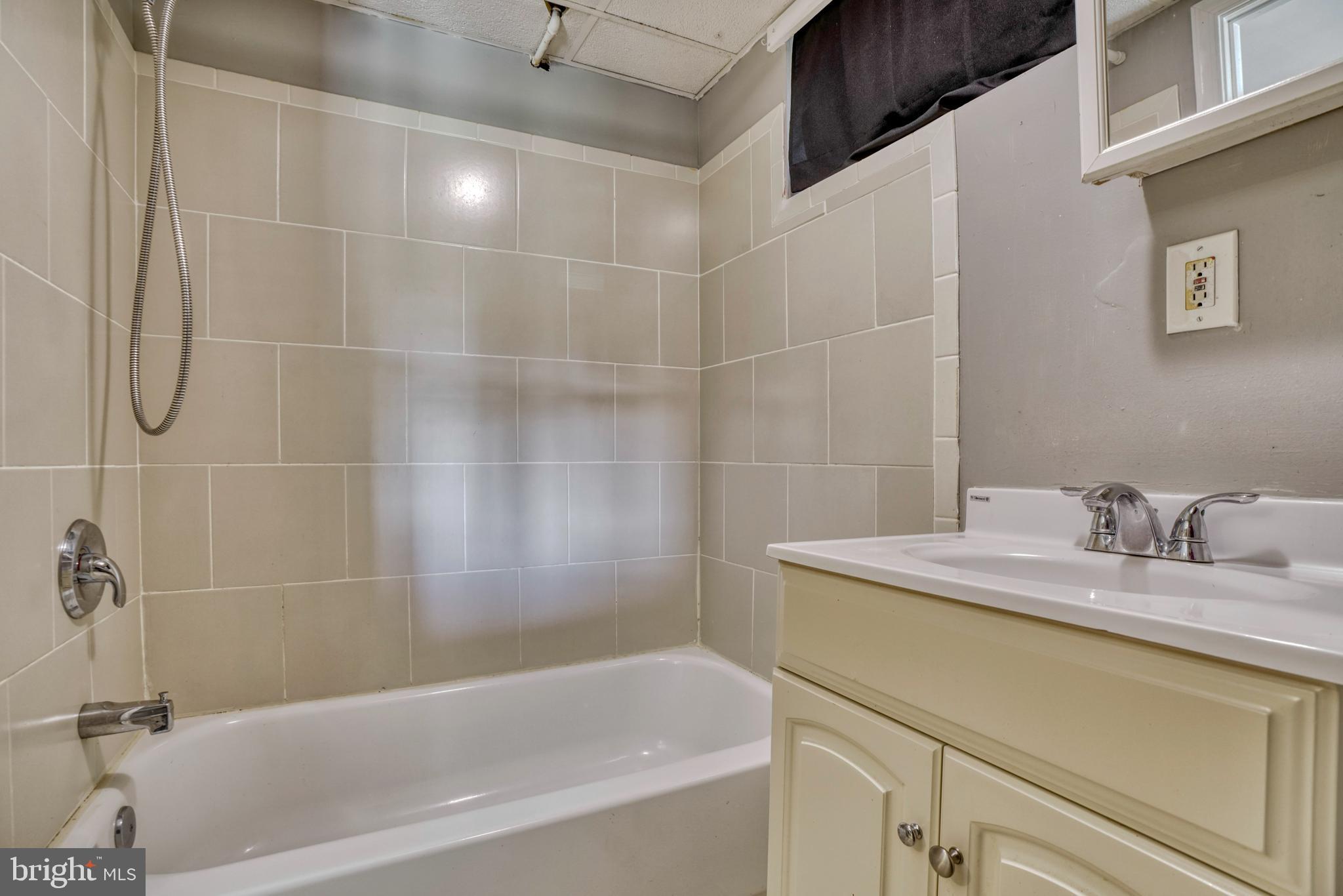 COCKEYSVILLE/HUNT VALLEY - Residential