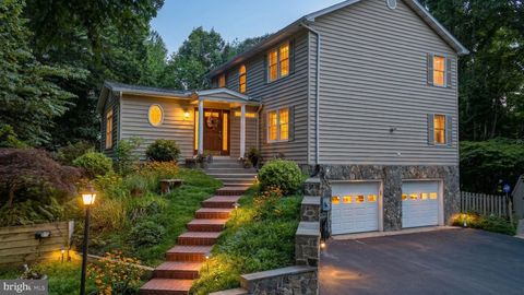 300 OWINGS HILL COURT OWINGS MD 20736