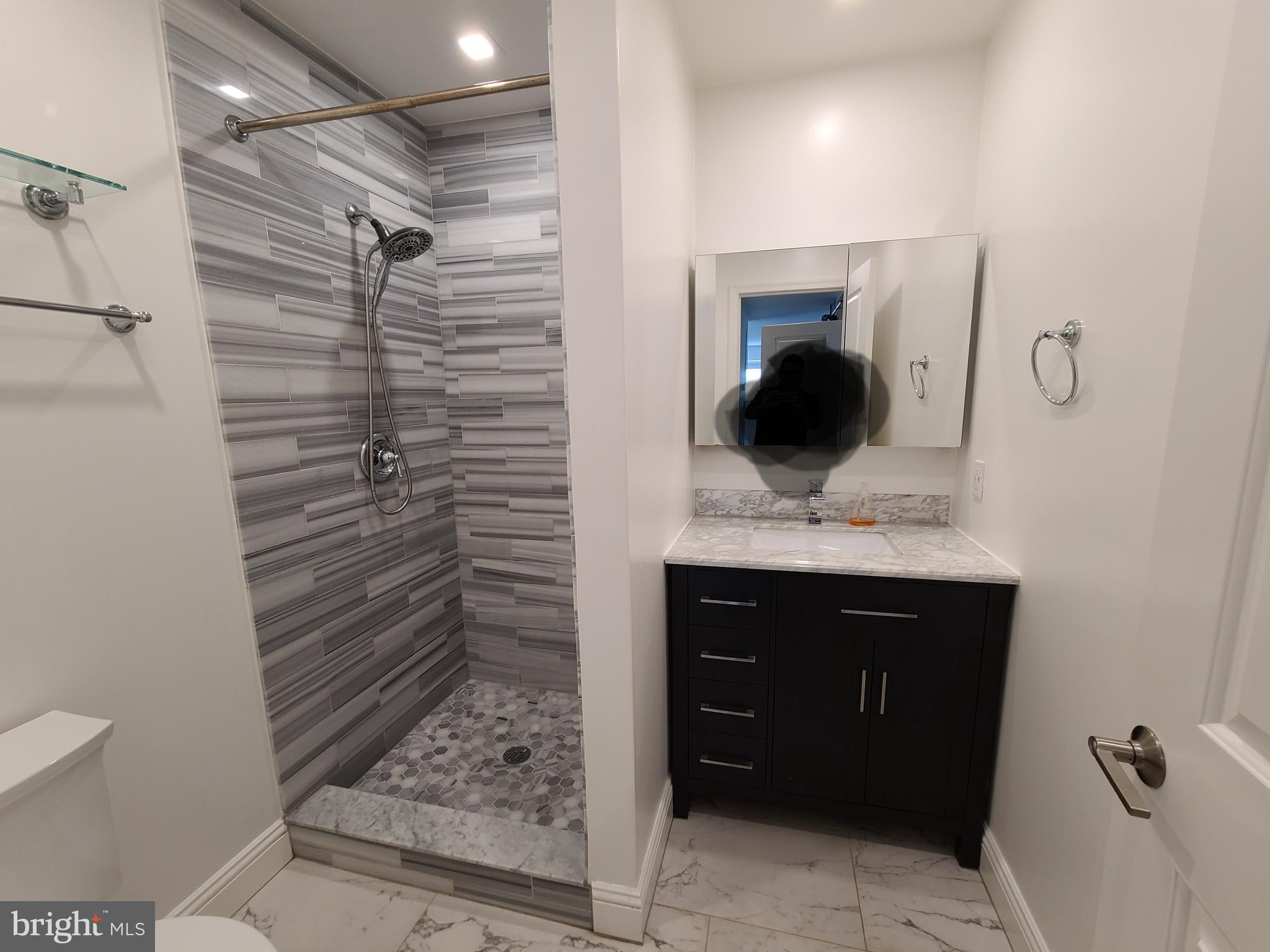 MARYMOUNT - Residential Lease