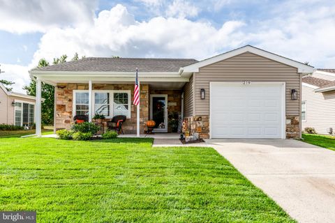 Photo of 219 Huntington Drive, SOUTHAMPTON, NJ 08088 (MLS # NJBL2097304)