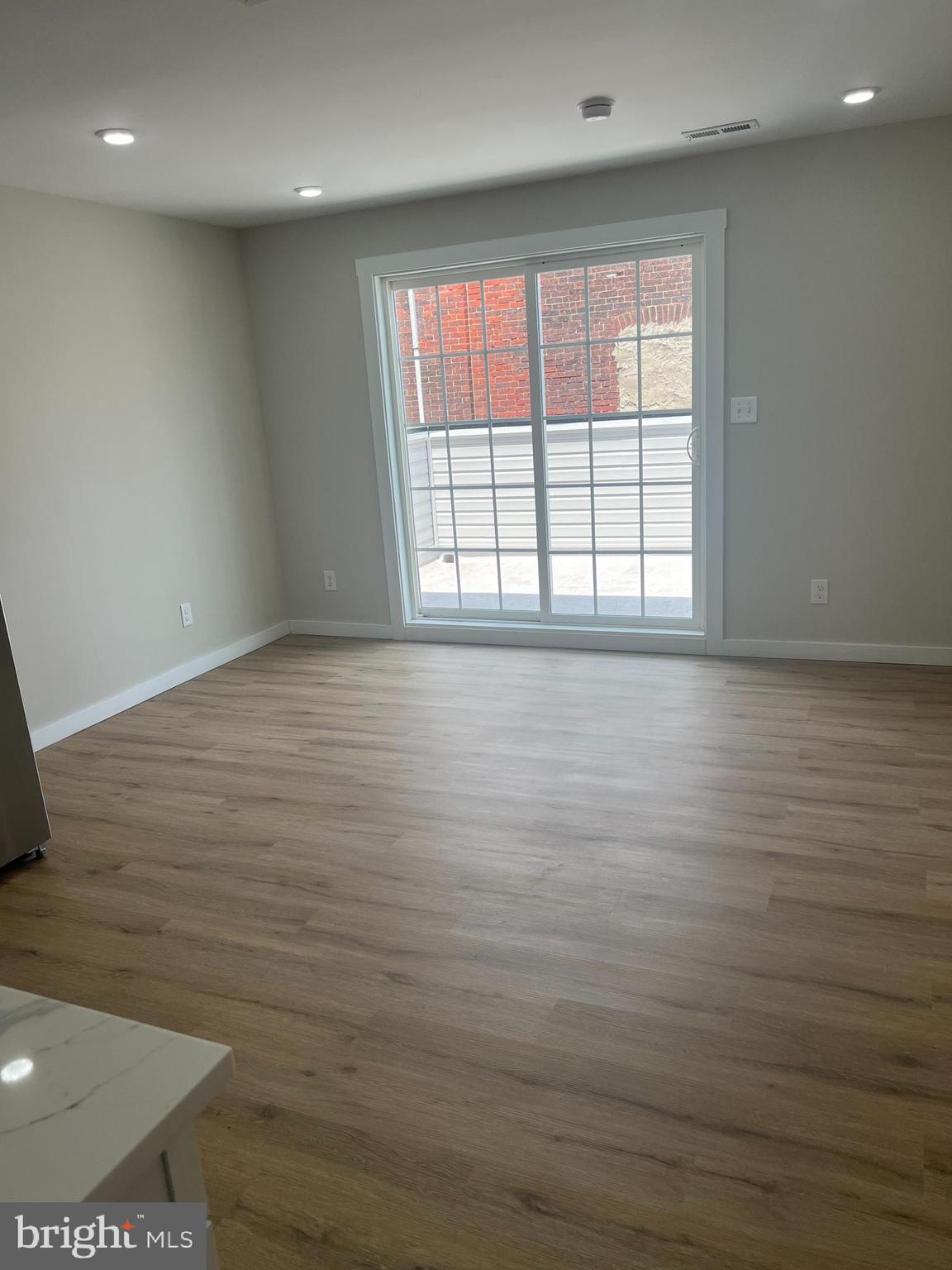 WEST KENSINGTON - Residential Lease