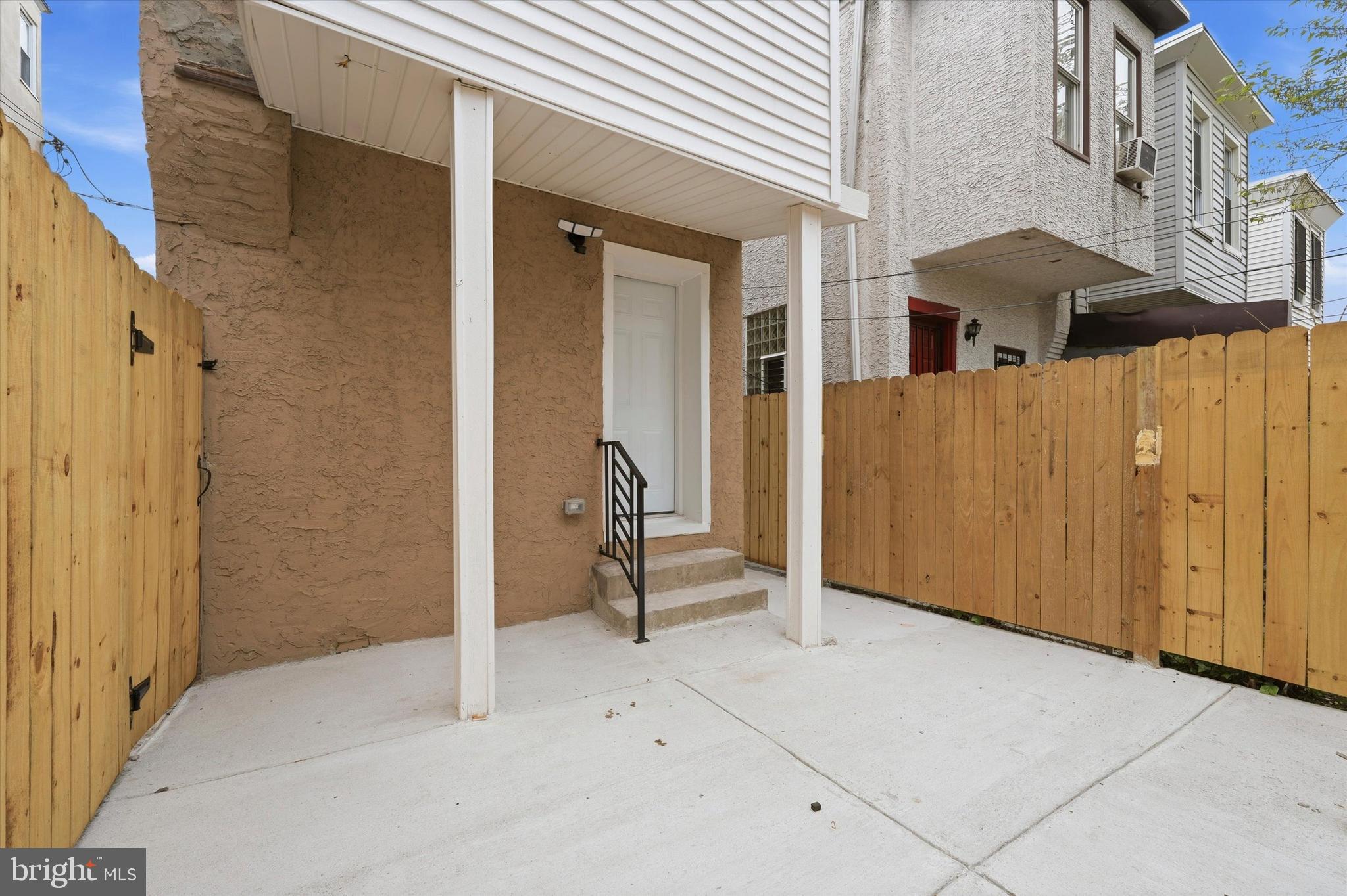 PHILADELPHIA - Residential