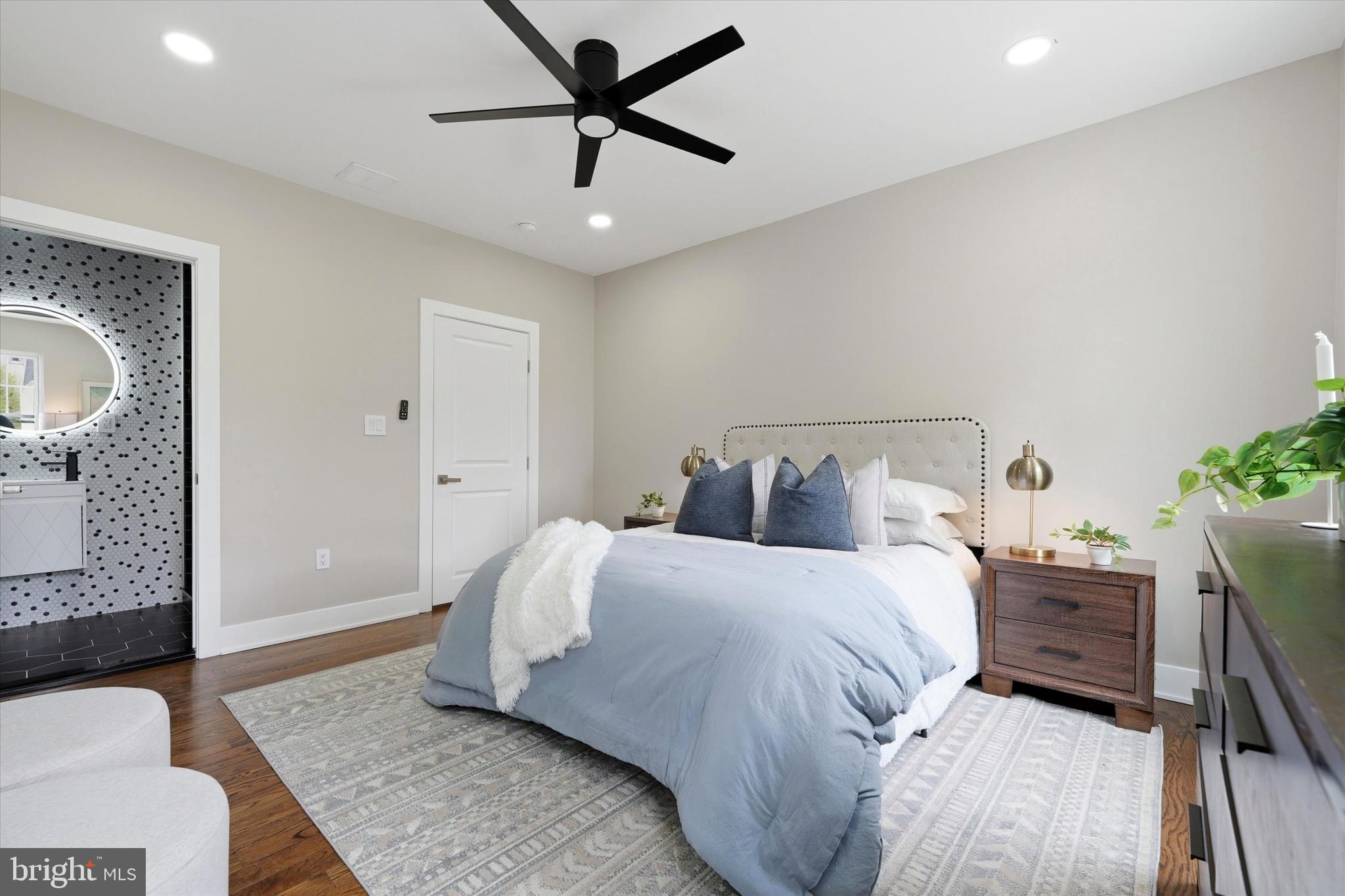 PHILADELPHIA - Residential