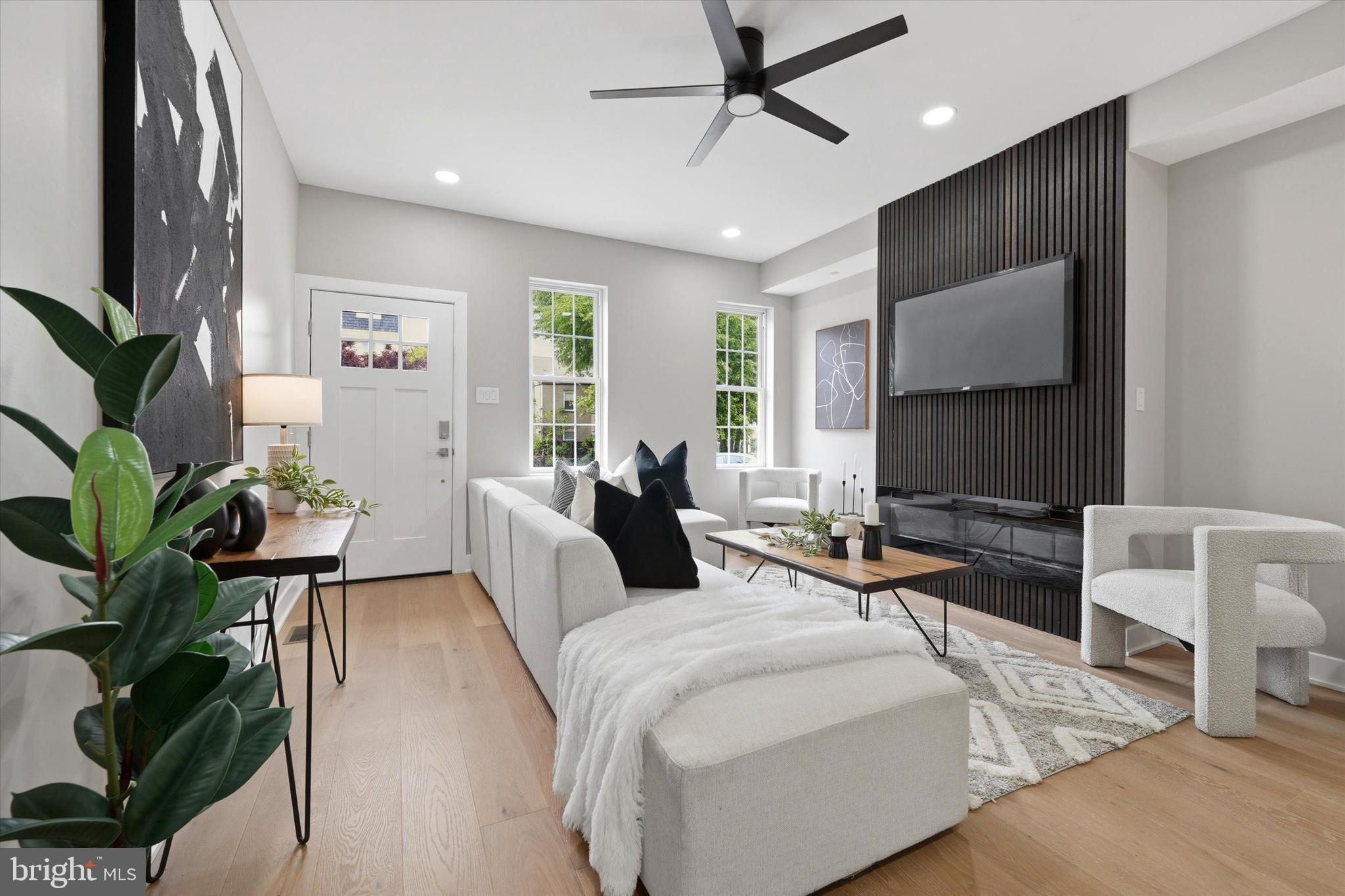PHILADELPHIA - Residential