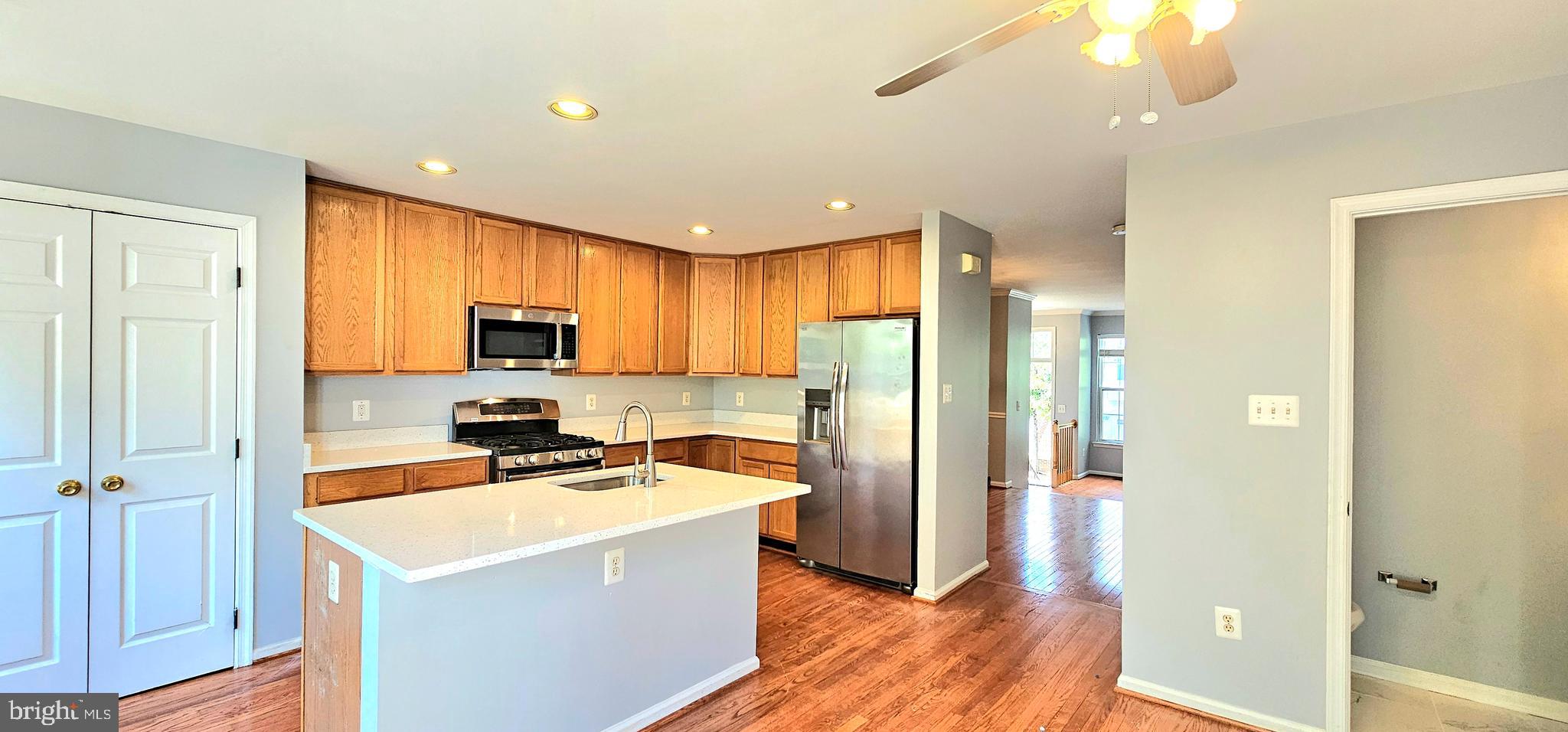 ISLAND CREEK - Residential