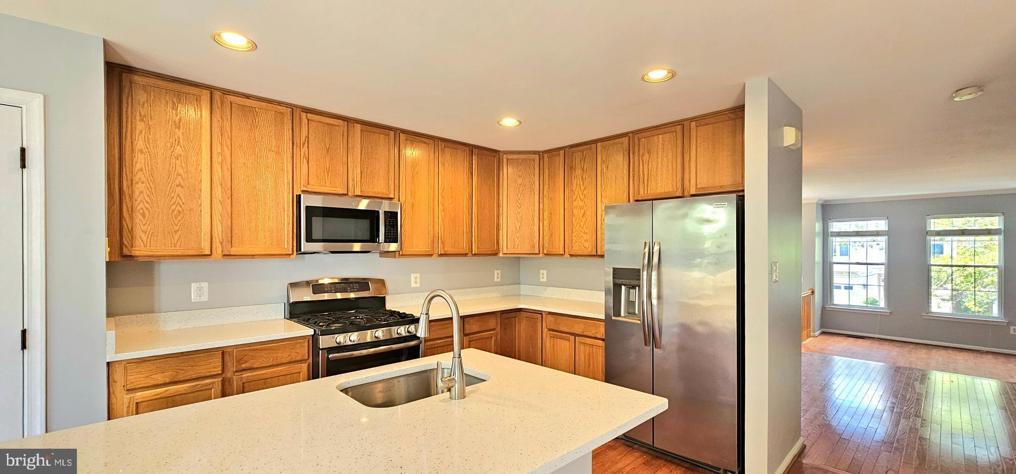 ISLAND CREEK - Residential