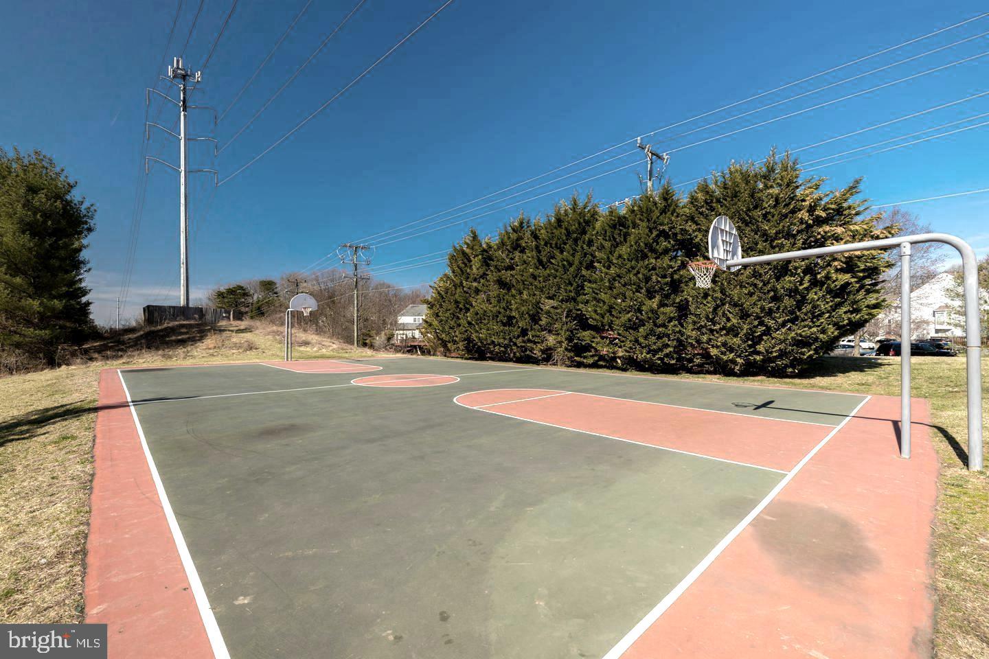 ISLAND CREEK - Residential