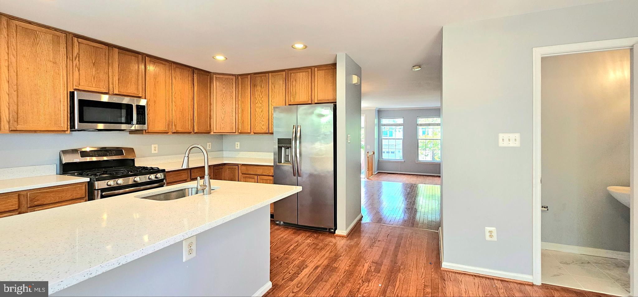 ISLAND CREEK - Residential