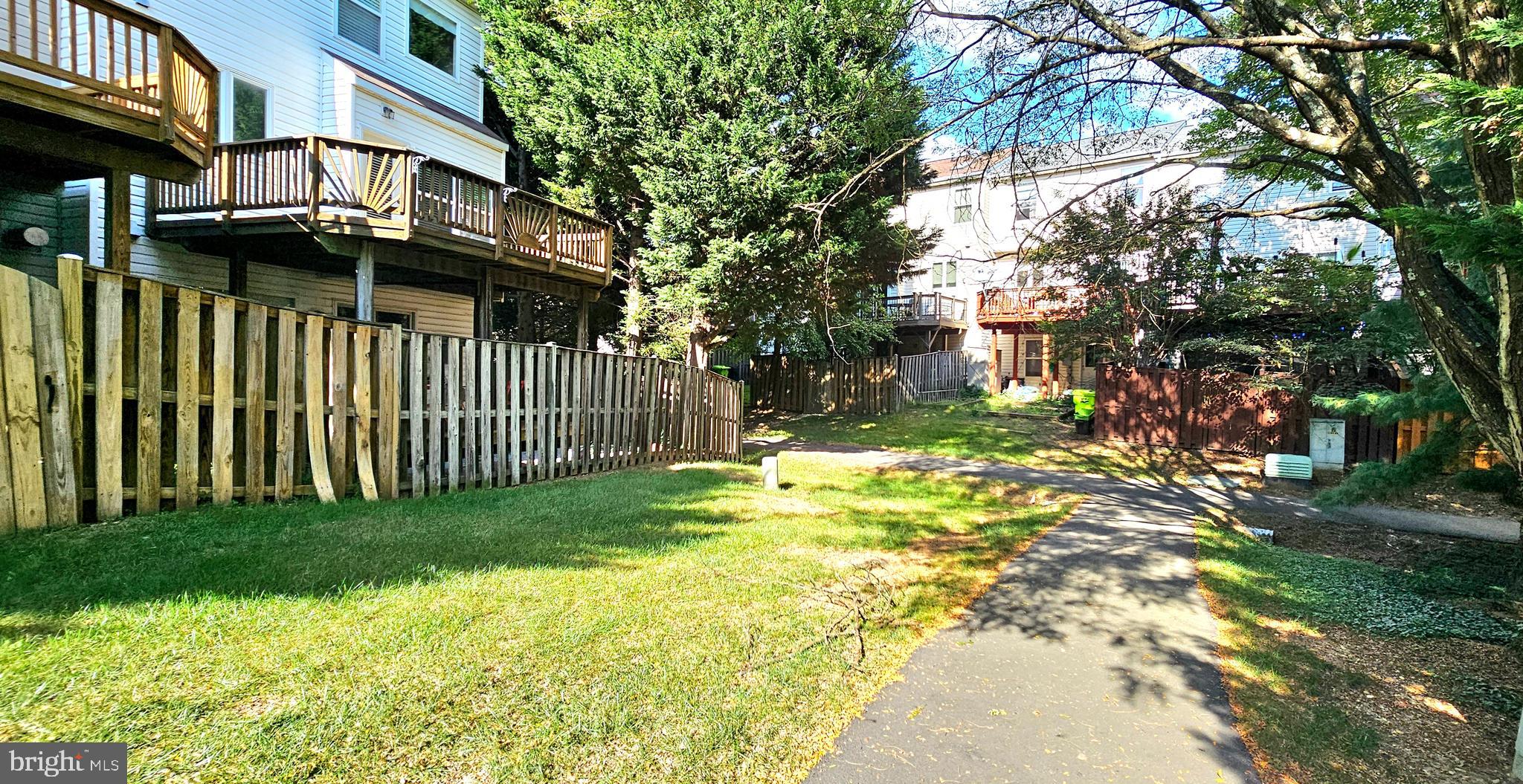 ISLAND CREEK - Residential