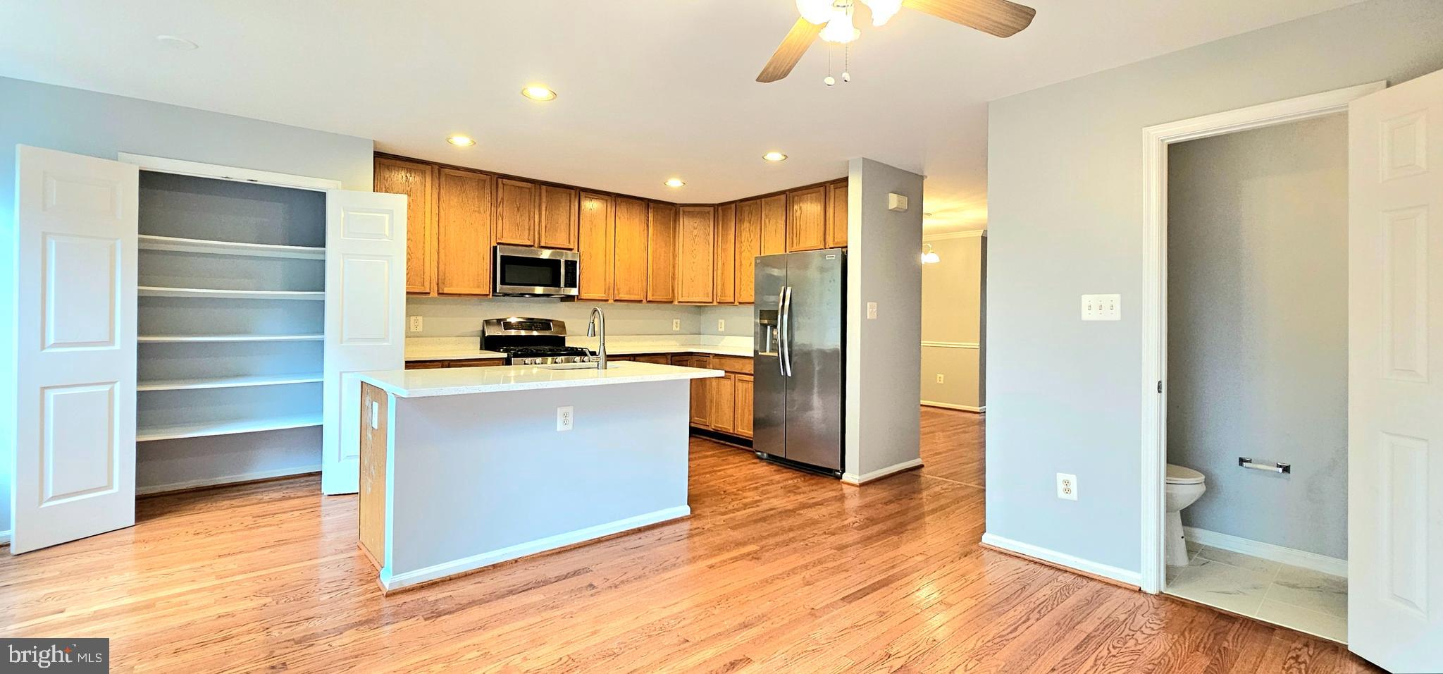 ISLAND CREEK - Residential