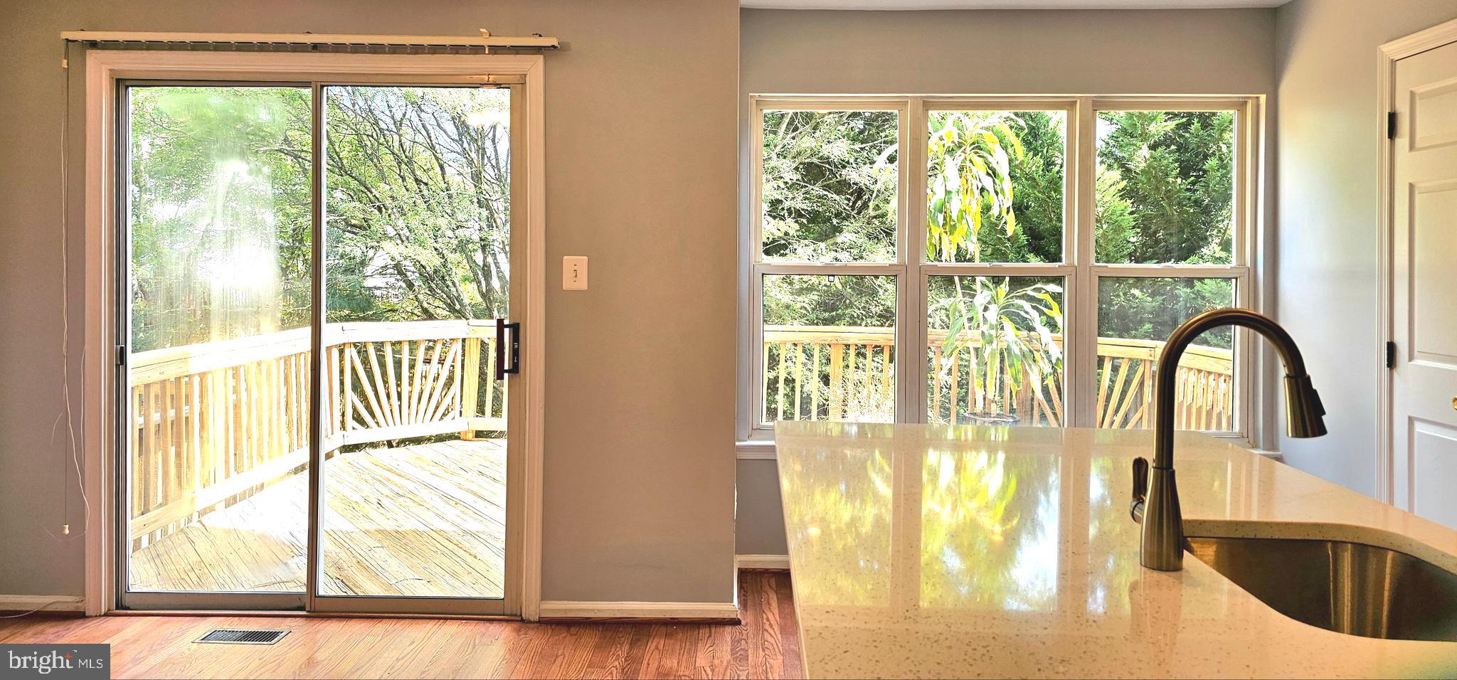 ISLAND CREEK - Residential