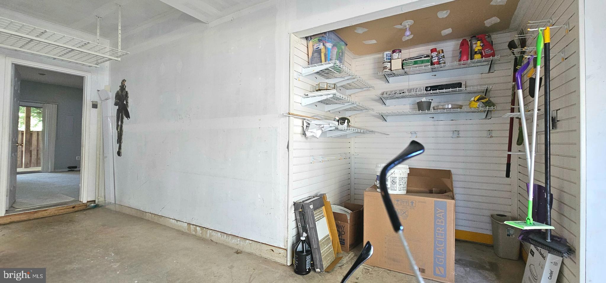 ISLAND CREEK - Residential