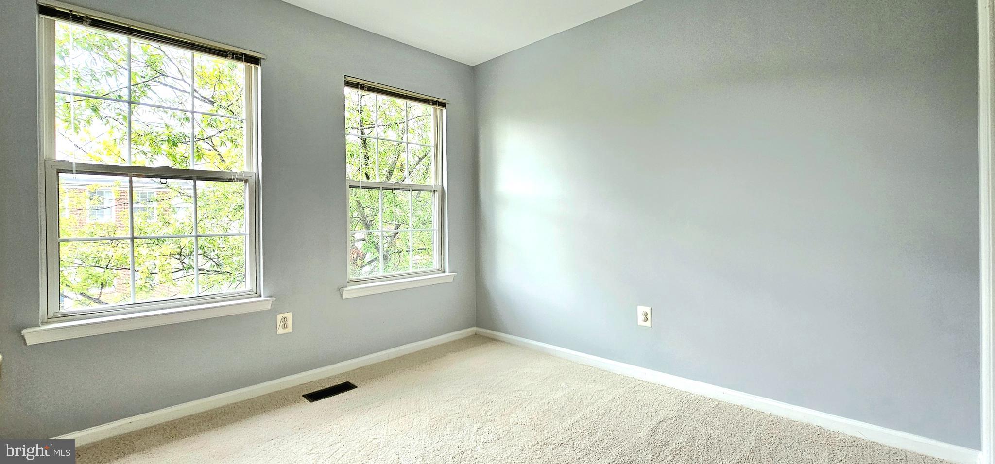 ISLAND CREEK - Residential