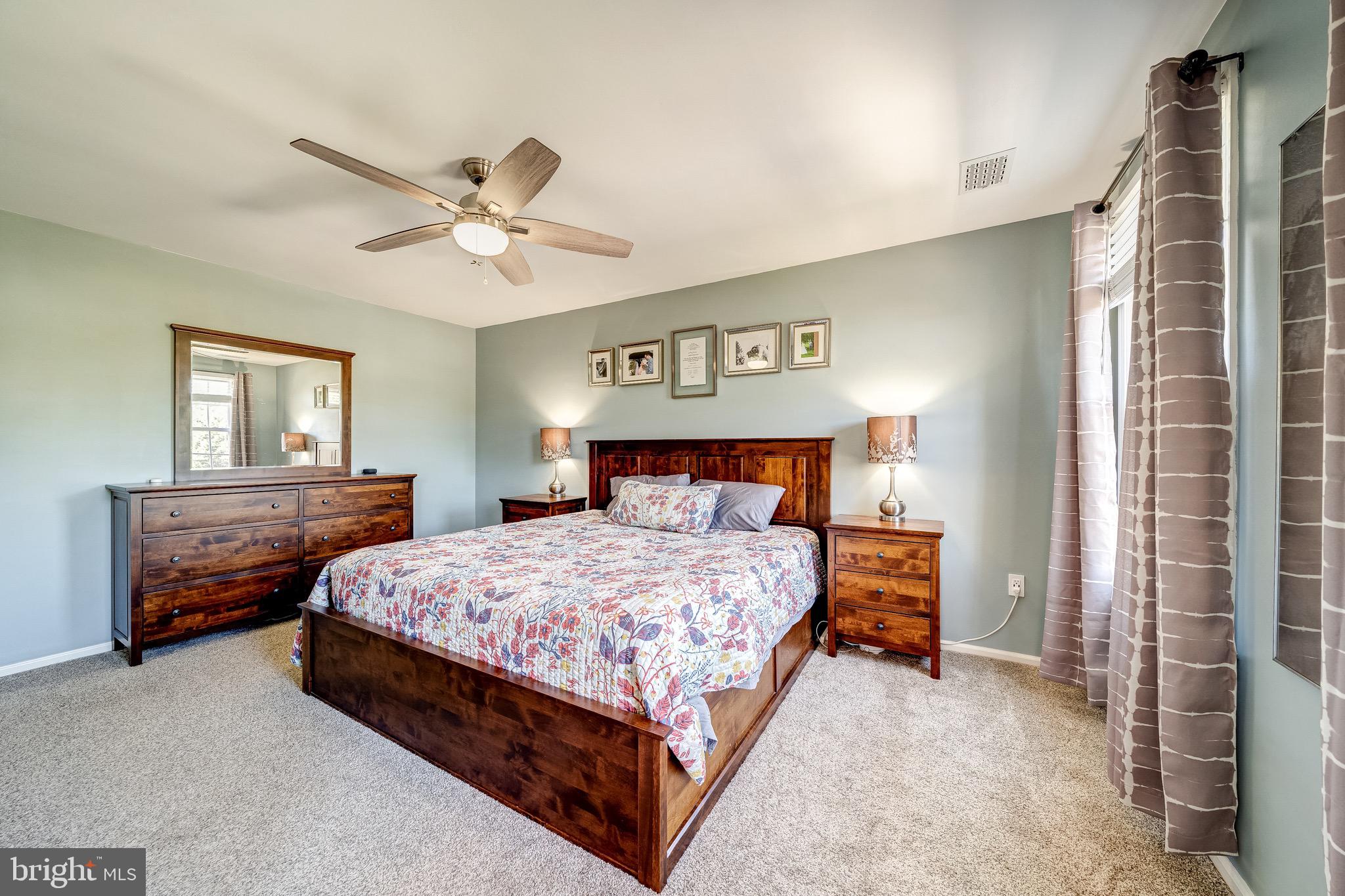 ENVIRONS/GLEN HEATHER - Residential