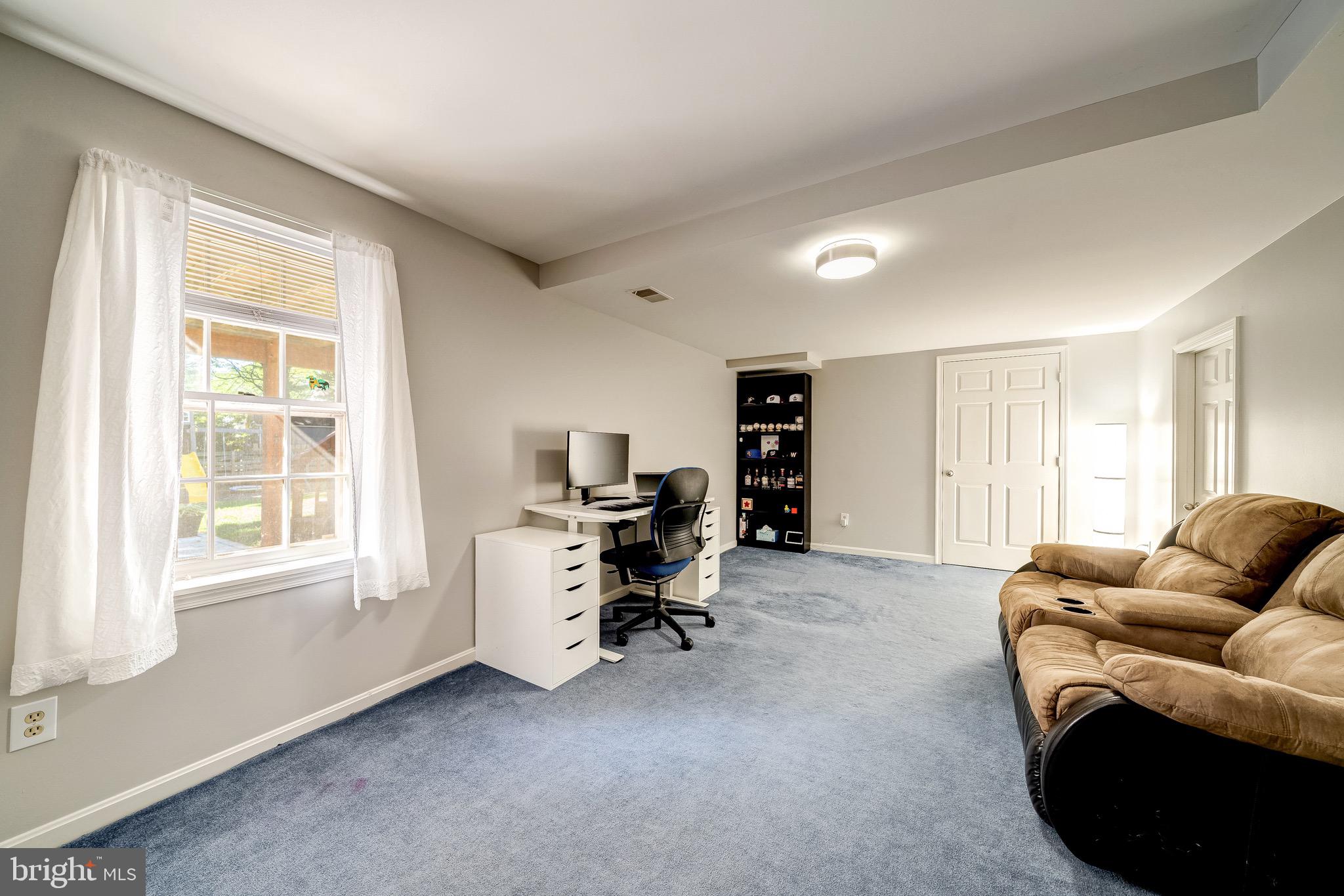 ENVIRONS/GLEN HEATHER - Residential