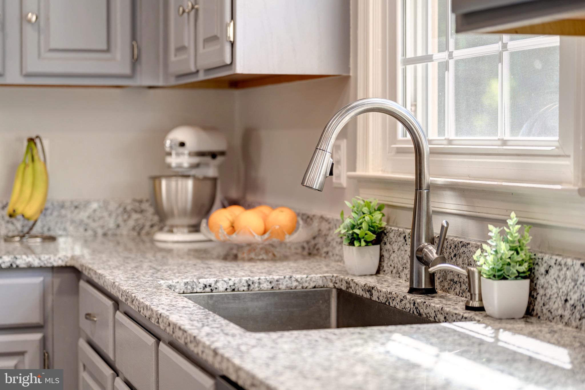 ENVIRONS/GLEN HEATHER - Residential