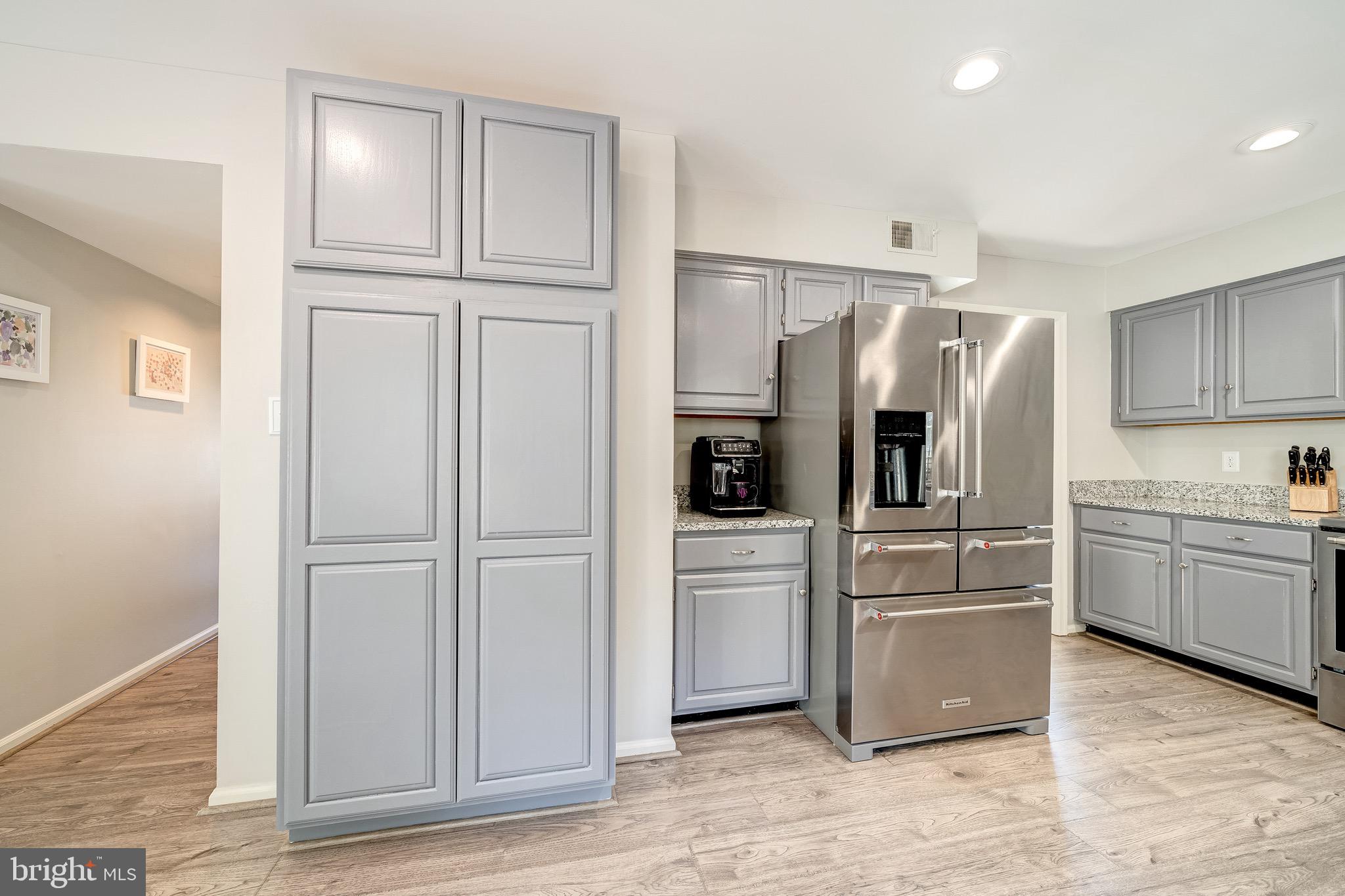 ENVIRONS/GLEN HEATHER - Residential