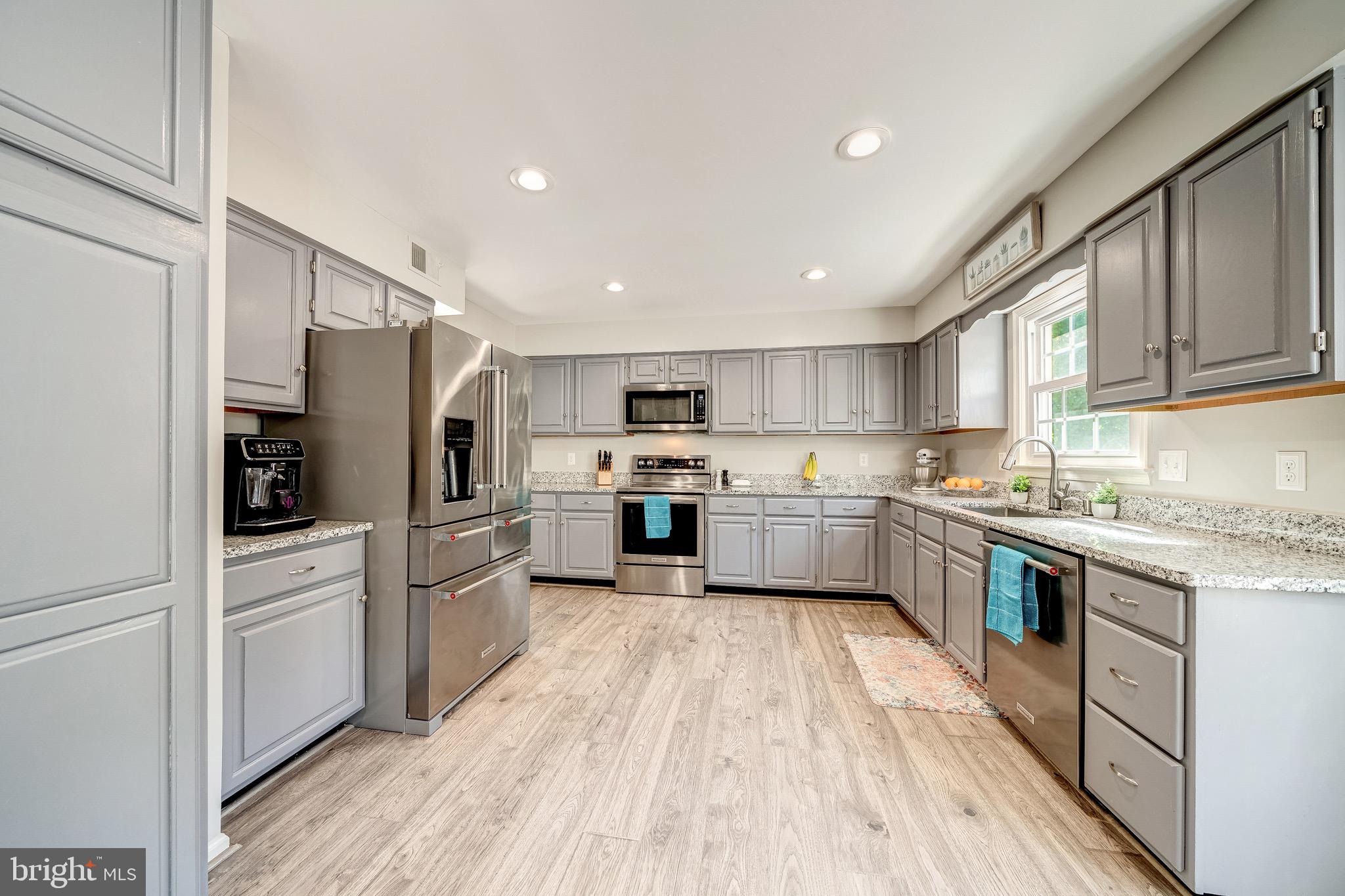 ENVIRONS/GLEN HEATHER - Residential