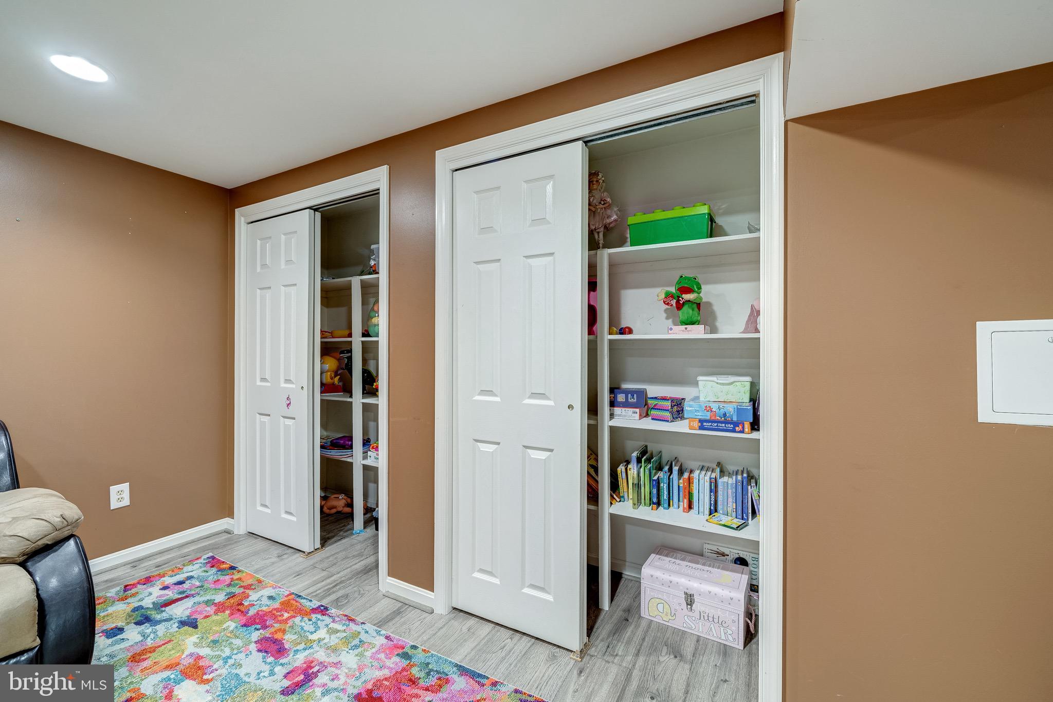 ENVIRONS/GLEN HEATHER - Residential