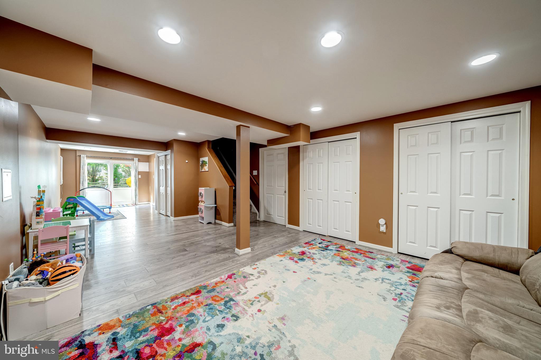 ENVIRONS/GLEN HEATHER - Residential