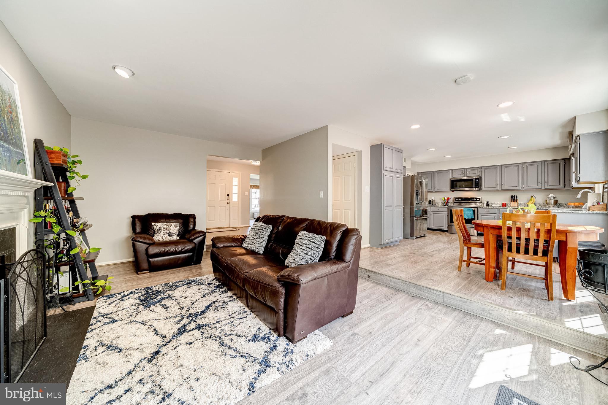 ENVIRONS/GLEN HEATHER - Residential