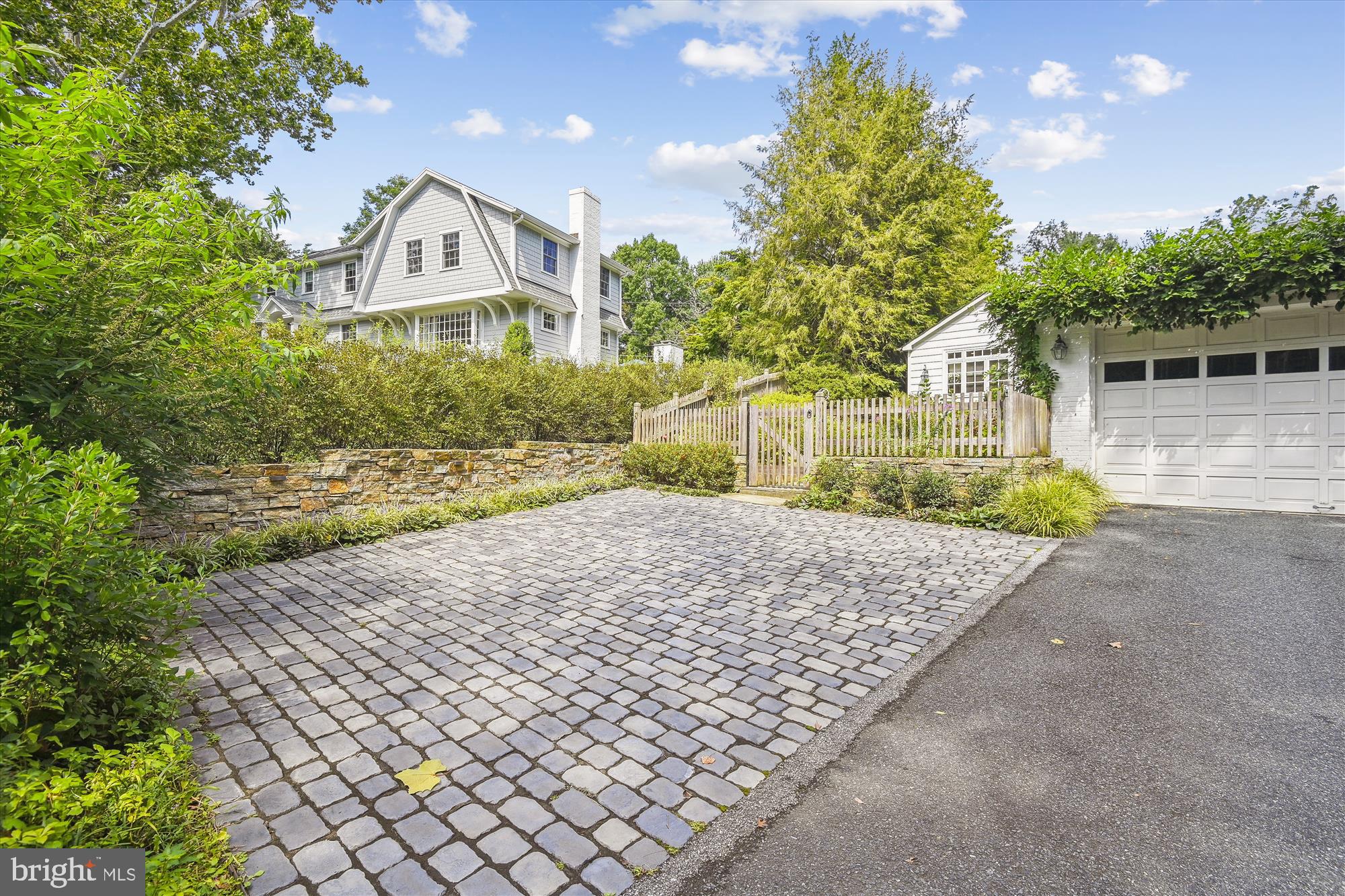 RUXTON - Residential