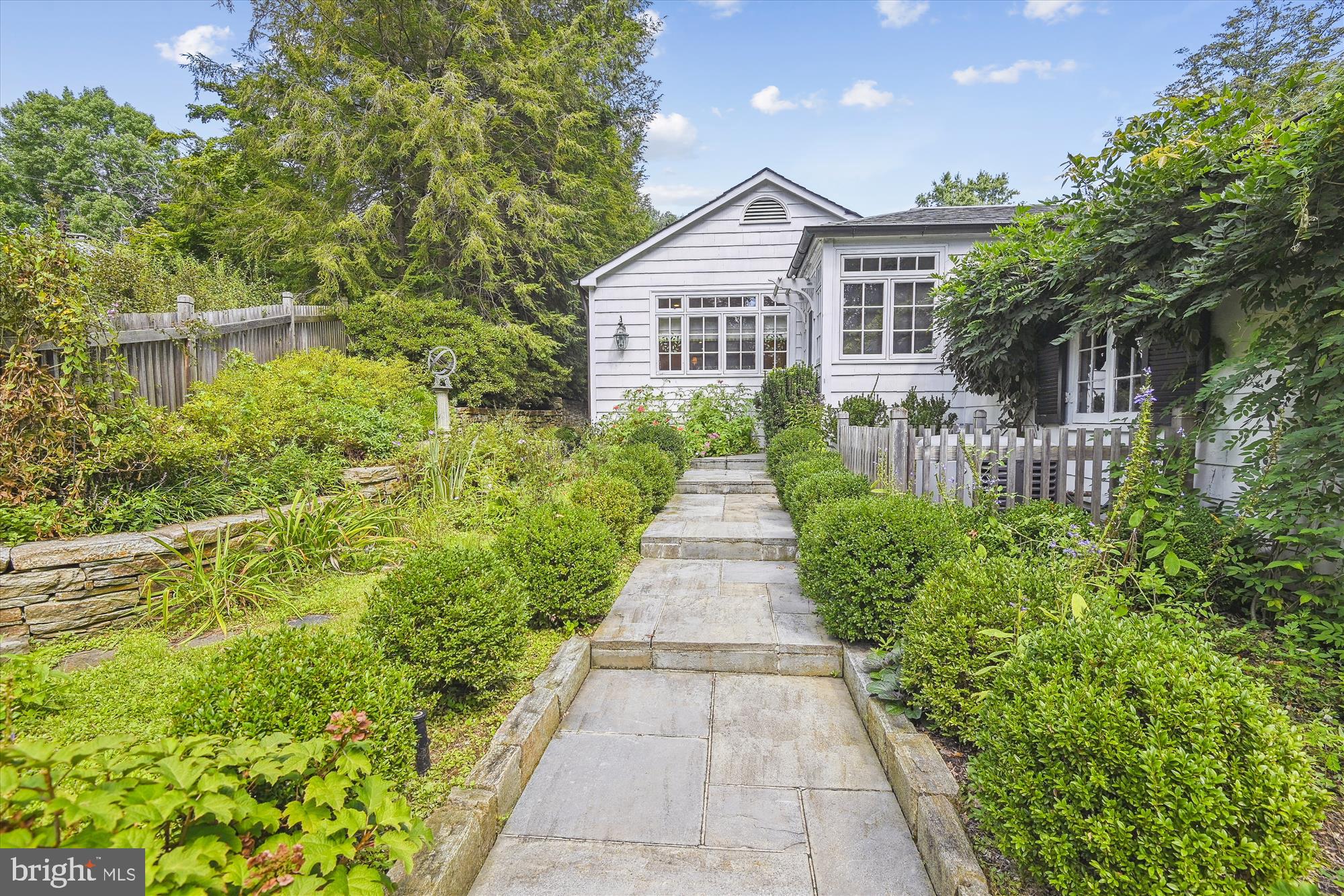 RUXTON - Residential