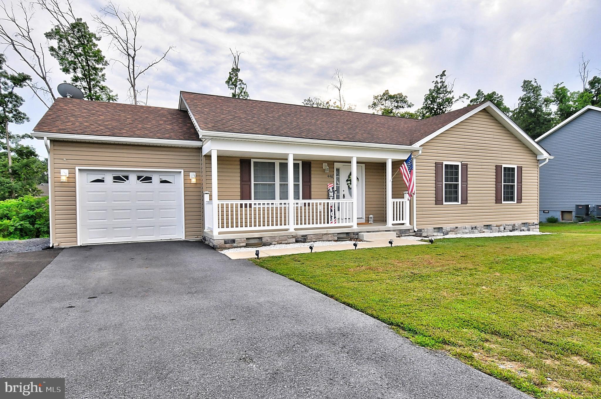 446 BASIN DRIVE