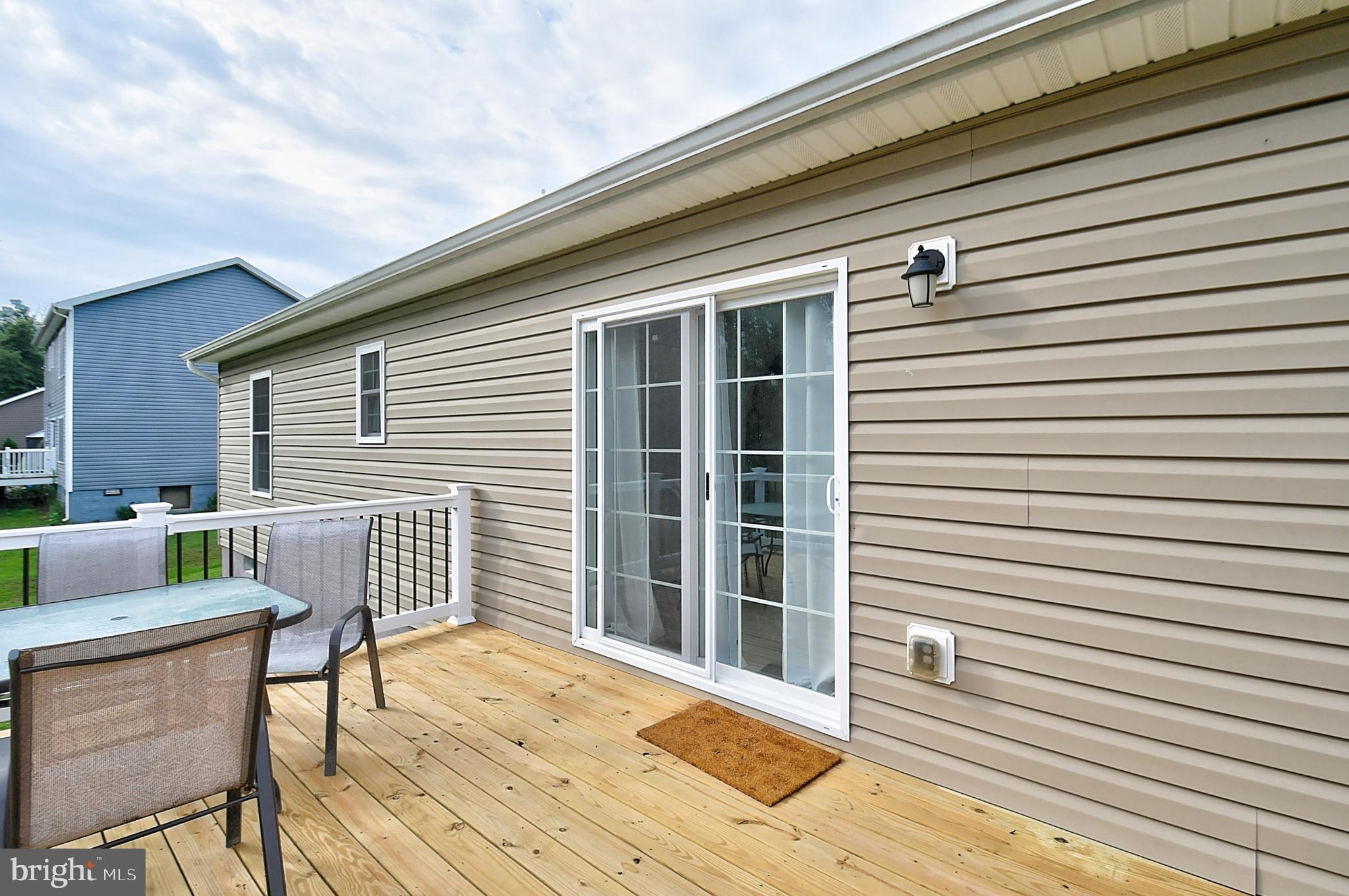 MIDDLE CREEK MANOR - Residential