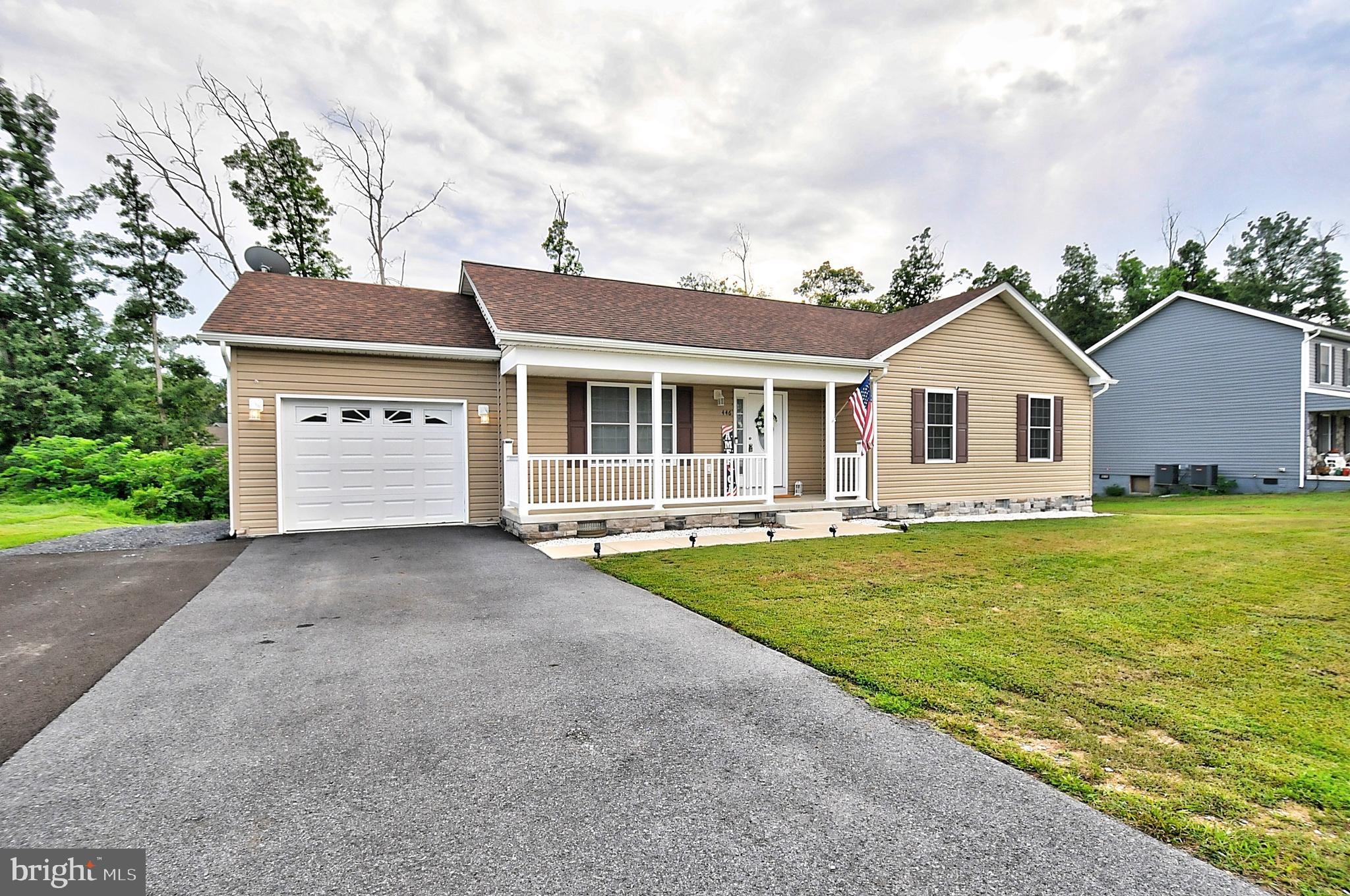 446 BASIN DRIVE