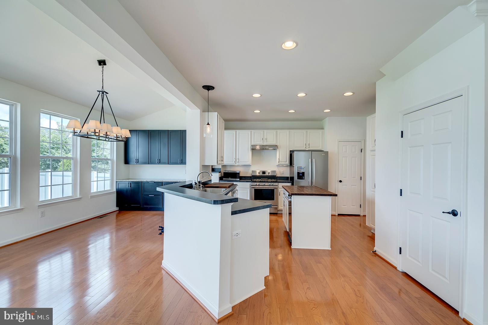 327 CARLTON DRIVE