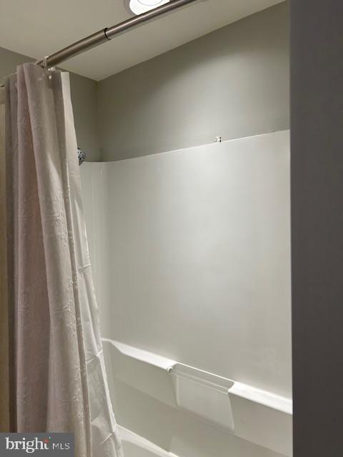 ELLENDALE - Residential Lease