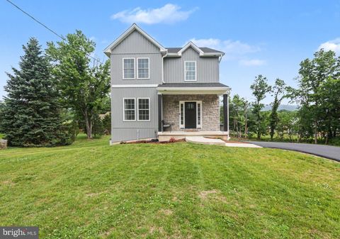 Photo of 12 Oak Ln, MECHANICSBURG, PA 17050 (MLS # PACB2055154)