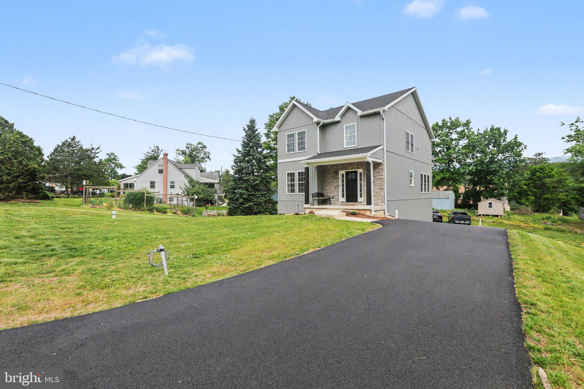 12 OAK LANE
