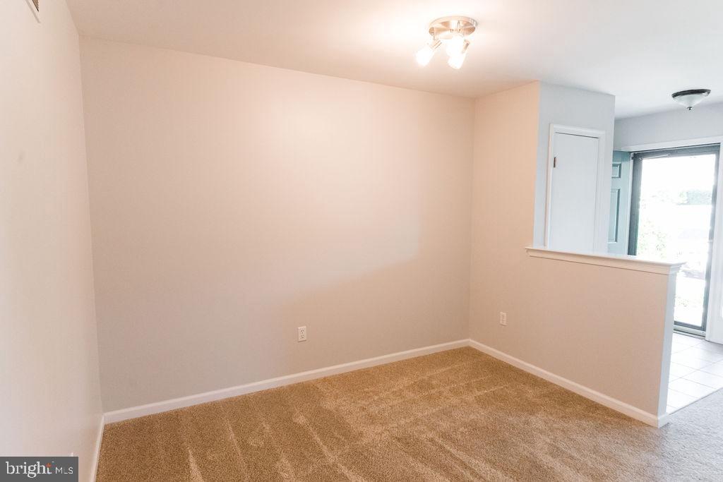YORKSHIRE COMMONS - Residential Lease
