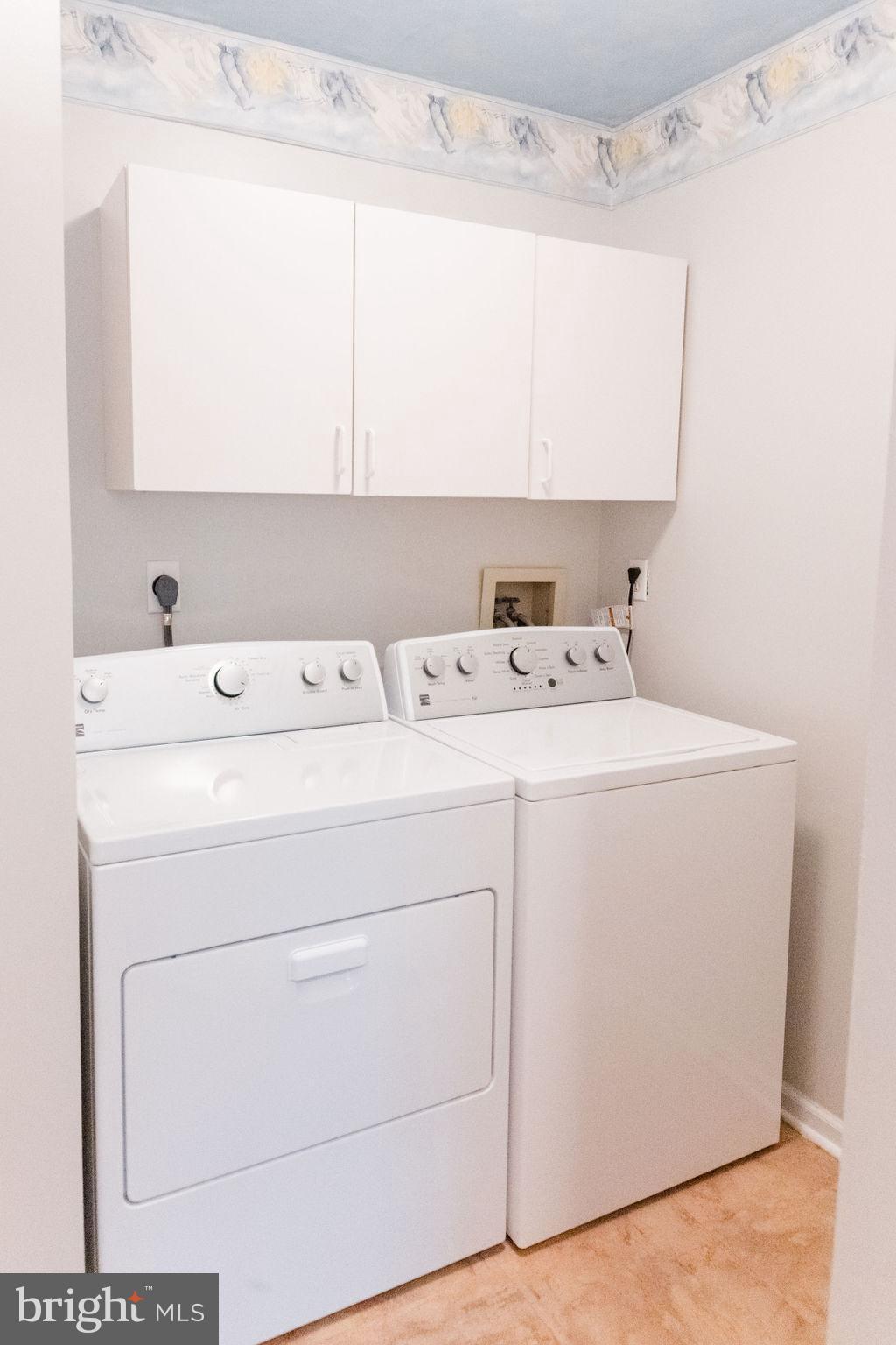 YORKSHIRE COMMONS - Residential Lease