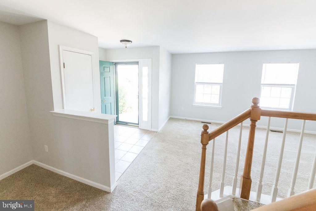 YORKSHIRE COMMONS - Residential Lease
