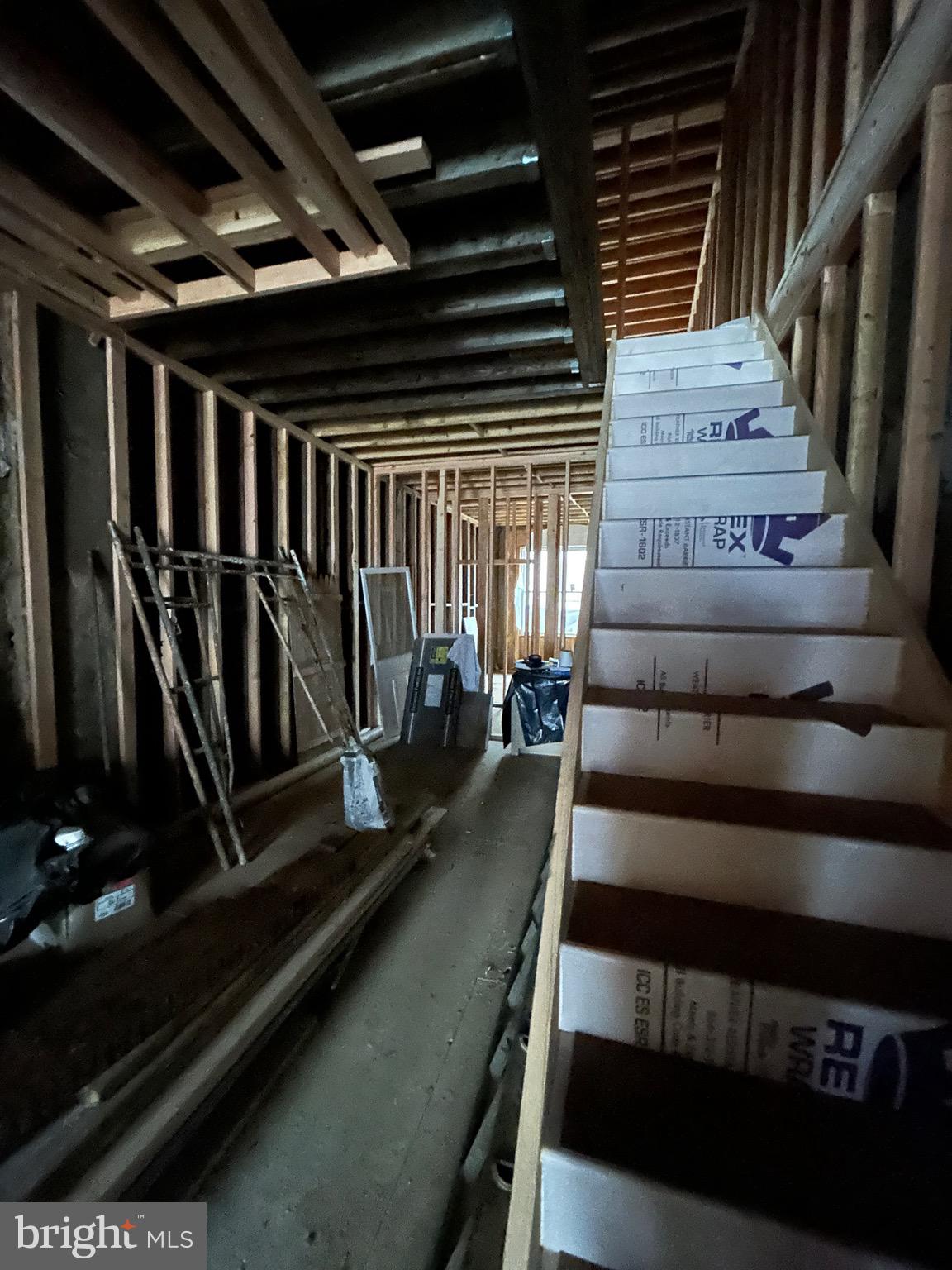 2029 E AUBURN STREET