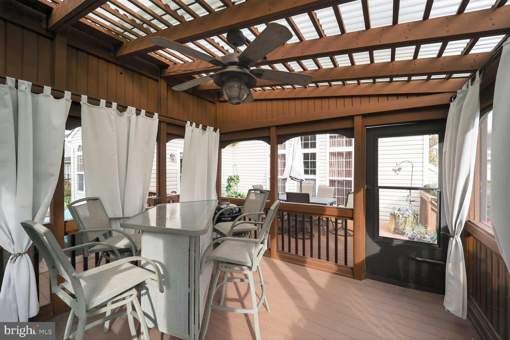 DAISEY FIELDS - Residential