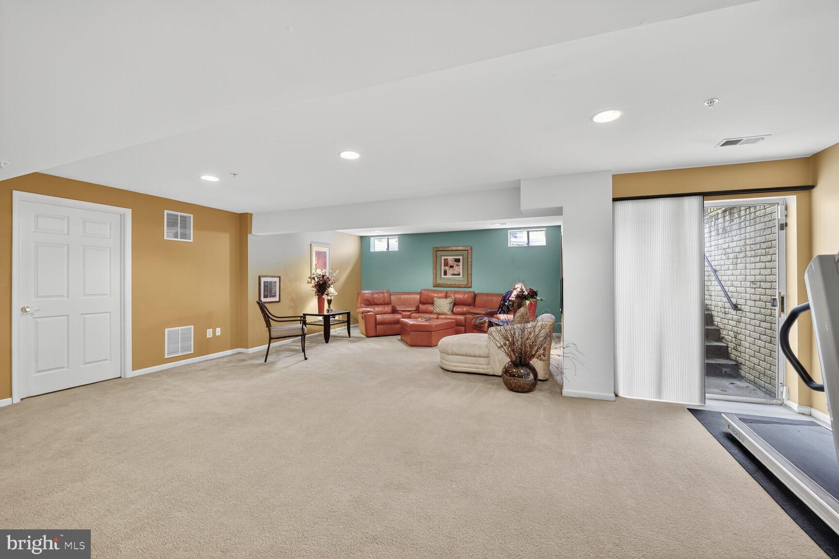 DAISEY FIELDS - Residential